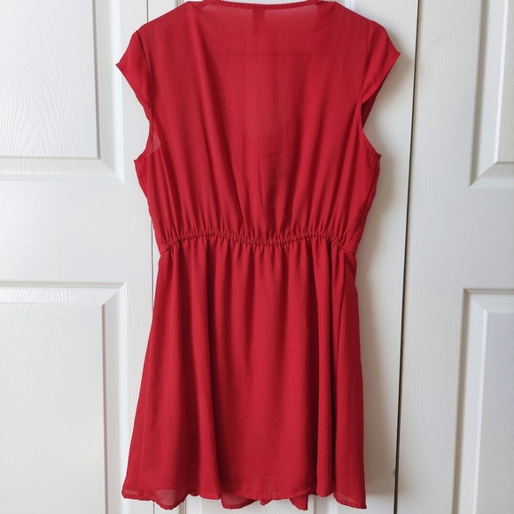 Zip front Red dress 👗 - Picture 2 of 4